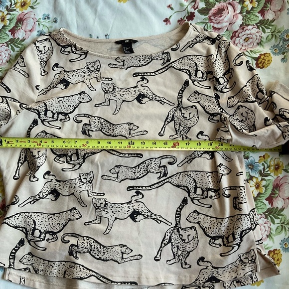 Cheetah Top! - Picture 3 of 7